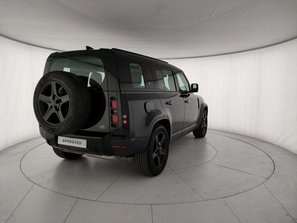 Land Rover Defender usata a Milano (2)