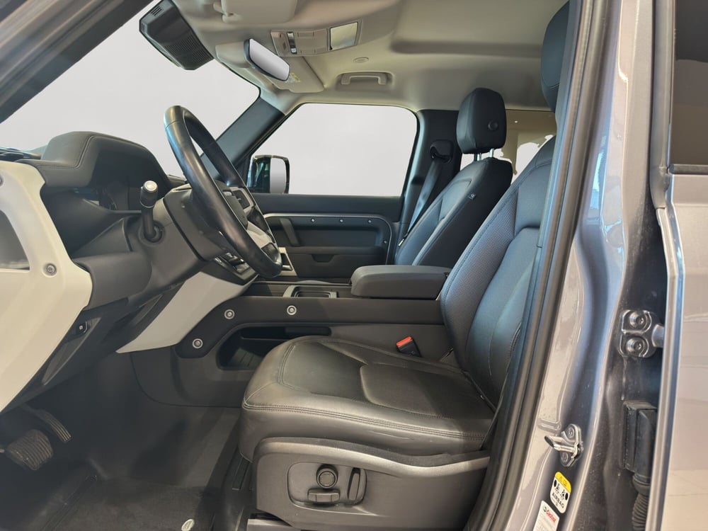 Land Rover Defender usata a Latina (11)