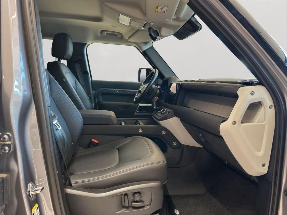 Land Rover Defender usata a Latina (3)