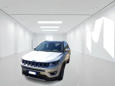 Jeep Compass 1.3 Turbo T4 150 CV aut. 2WD Limited del 2020 usata a Latina