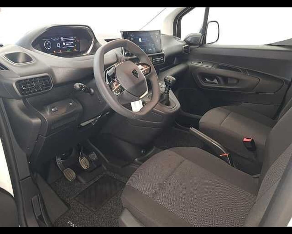Peugeot Partner Furgone nuova a Milano (9)