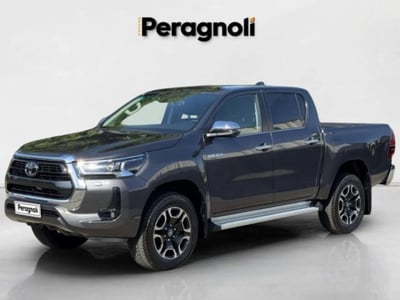 Toyota Hilux 2.8 D A/T 4WD porte Double Cab Executive del 2024 usata a Firenze
