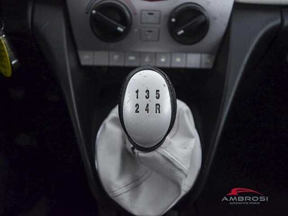 Lancia Ypsilon usata a Perugia (17)