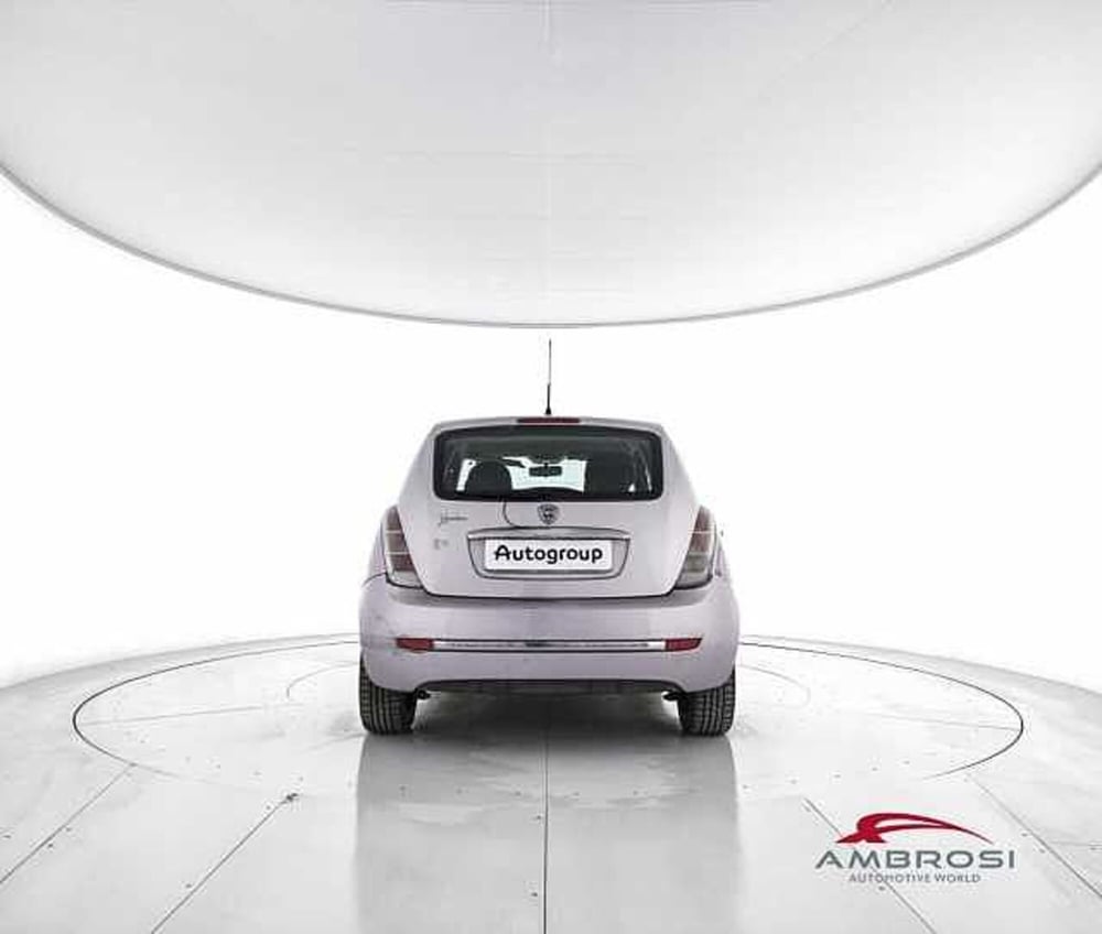 Lancia Ypsilon usata a Perugia (6)