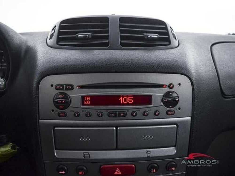 Alfa Romeo 147 usata a Perugia (14)