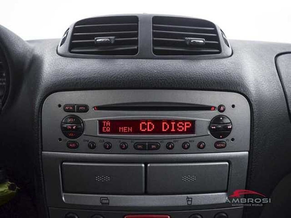 Alfa Romeo 147 usata a Perugia (16)