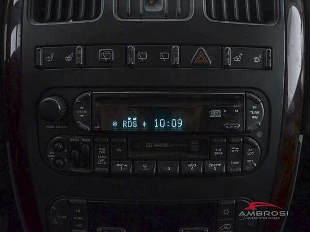 Chrysler Voyager usata a Perugia (16)