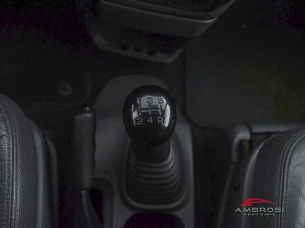 Chrysler Voyager usata a Perugia (18)