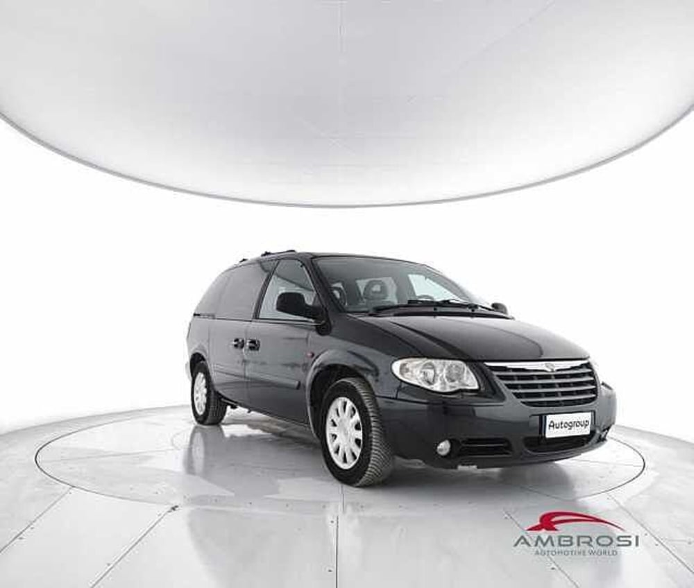 Chrysler Voyager usata a Perugia (2)