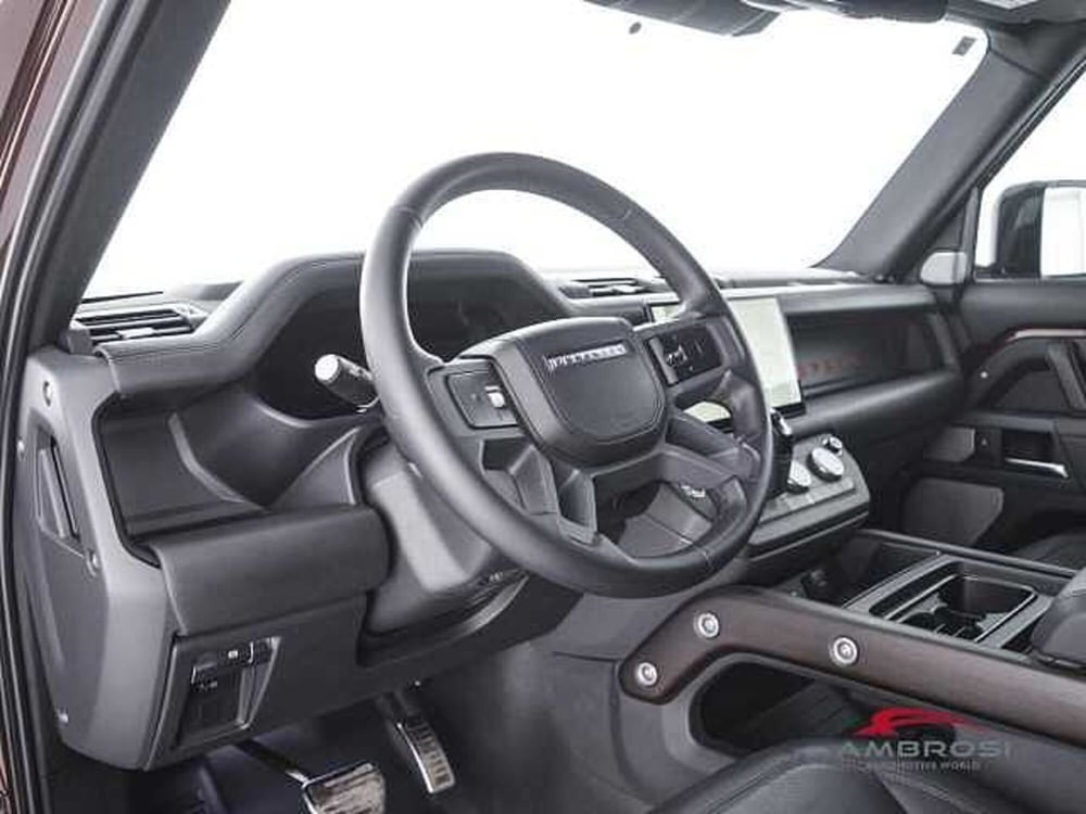 Land Rover Defender usata a Viterbo (13)