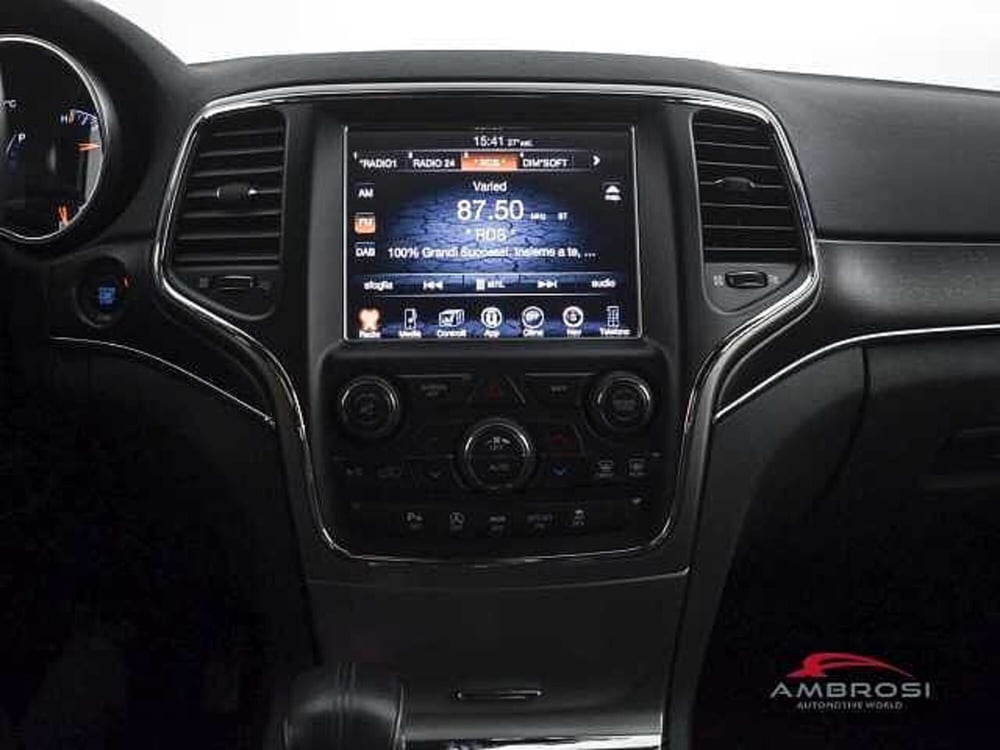 Jeep Grand Cherokee usata a Viterbo (19)