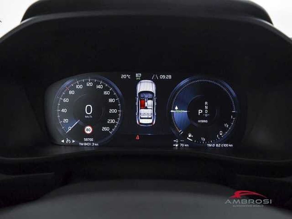 Volvo XC40 usata a Viterbo (13)