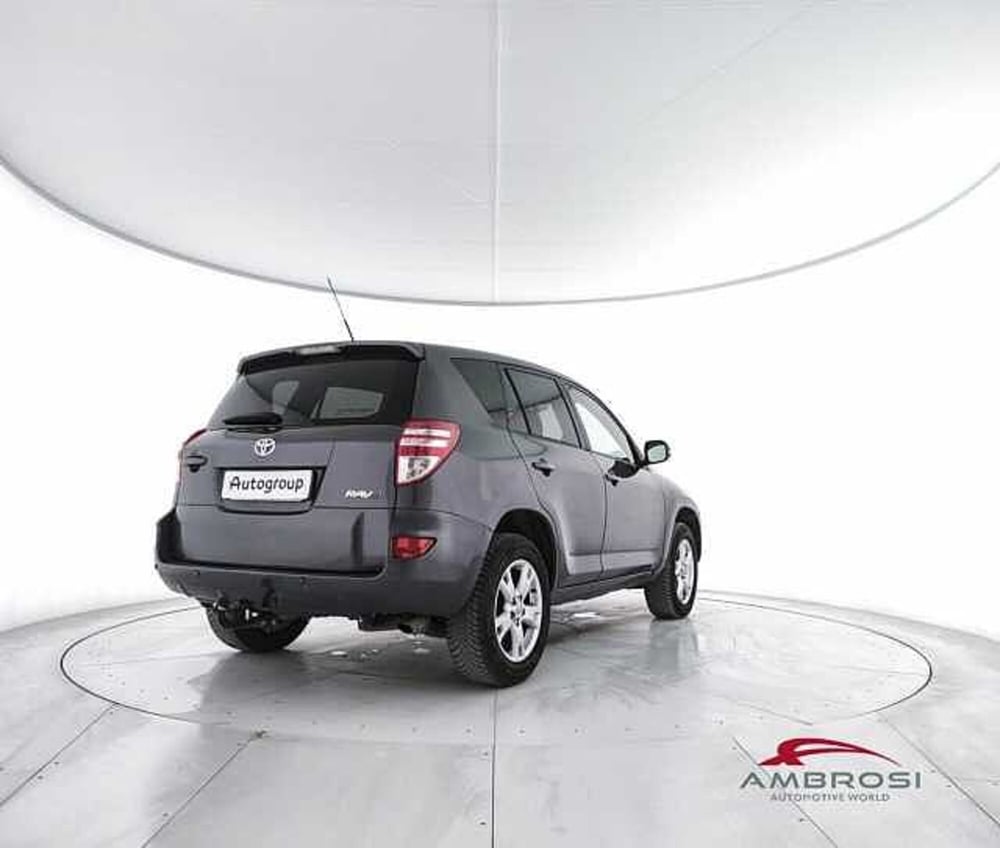 Toyota Rav4 usata a Viterbo (3)