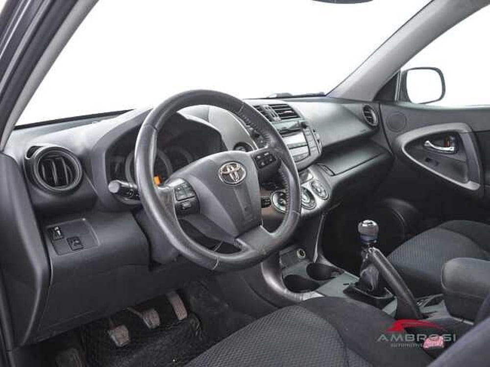 Toyota Rav4 usata a Viterbo (8)