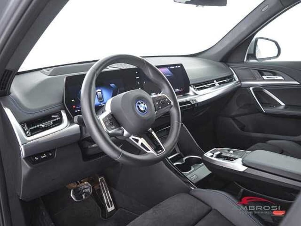 BMW iX1 usata a Viterbo (8)