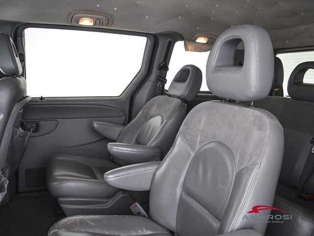 Chrysler Voyager usata a Viterbo (10)