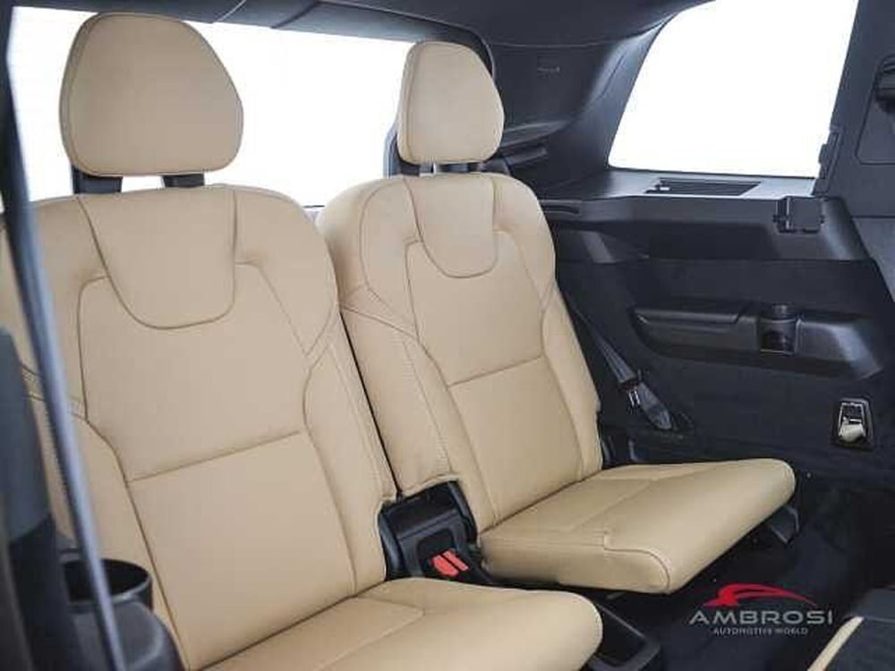 Volvo XC90 nuova a Viterbo (12)