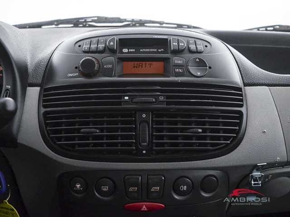 Fiat Punto usata a Viterbo (14)
