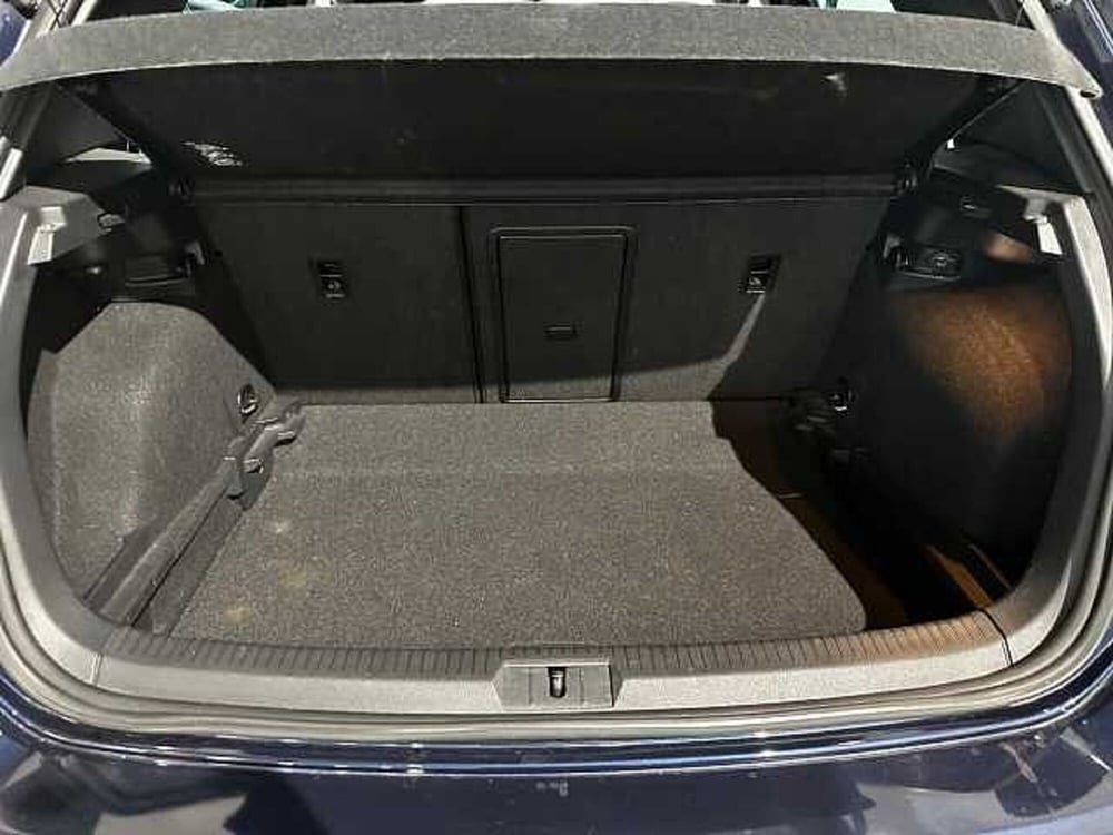 Volkswagen Golf usata a Genova (9)