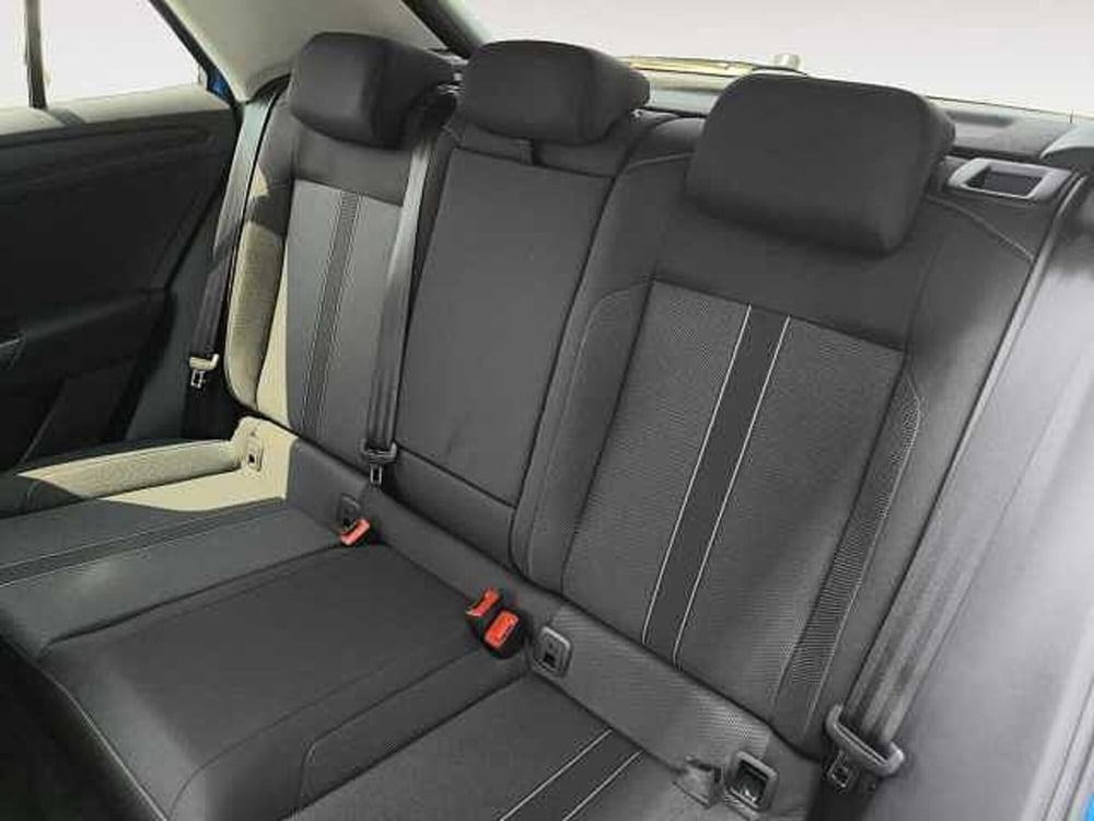 Volkswagen T-Roc nuova a Lecco (14)
