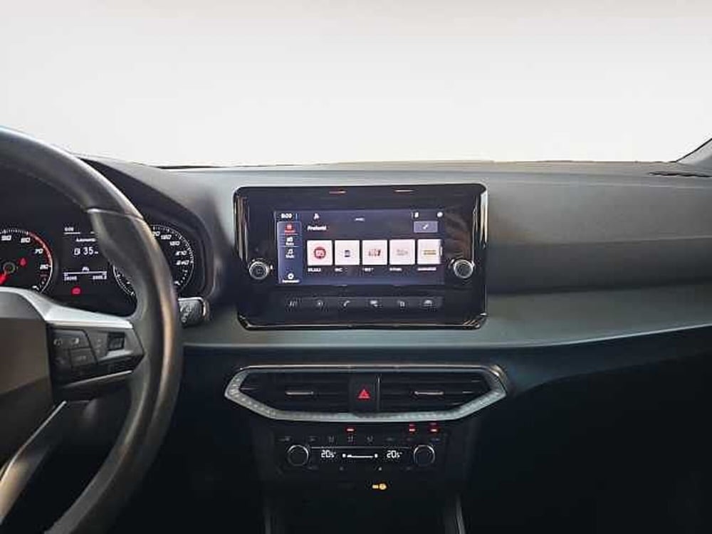 SEAT Arona usata a Lecco (10)