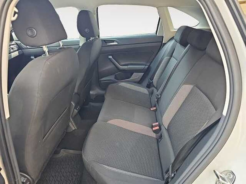 Volkswagen Taigo usata a Lecco (13)
