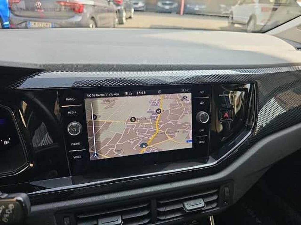Volkswagen Taigo usata a Lecco (16)