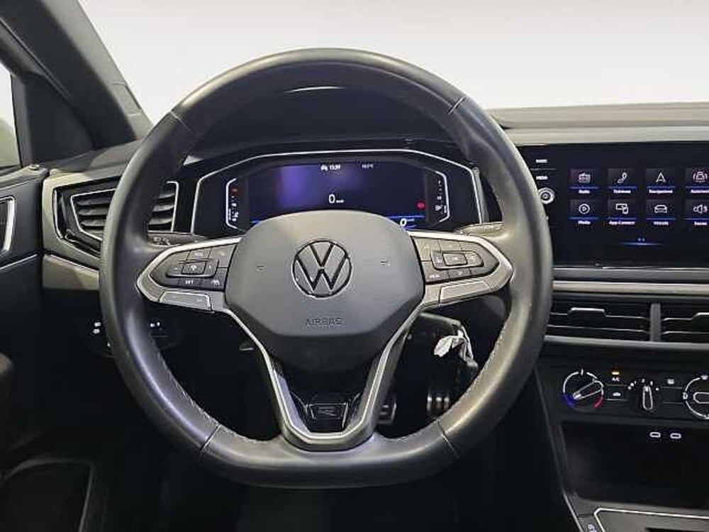 Volkswagen Taigo usata a Lecco (11)