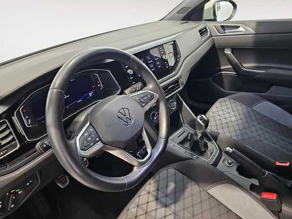 Volkswagen Taigo usata a Lecco (14)