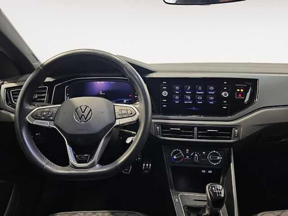 Volkswagen Taigo usata a Lecco (9)