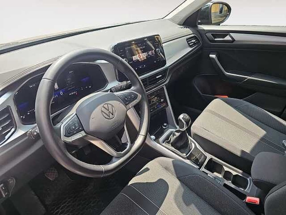 Volkswagen T-Roc usata a Lecco (11)