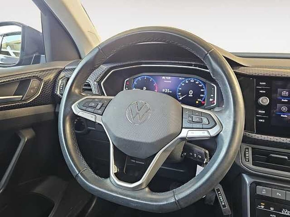 Volkswagen T-Cross usata a Lecco (11)