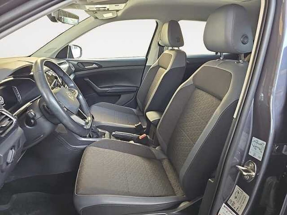 Volkswagen T-Cross usata a Lecco (12)