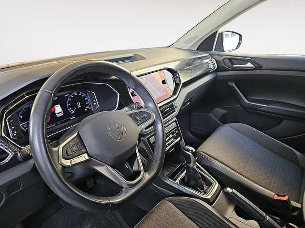 Volkswagen T-Cross usata a Lecco (14)