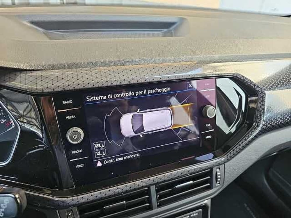 Volkswagen T-Cross usata a Lecco (18)