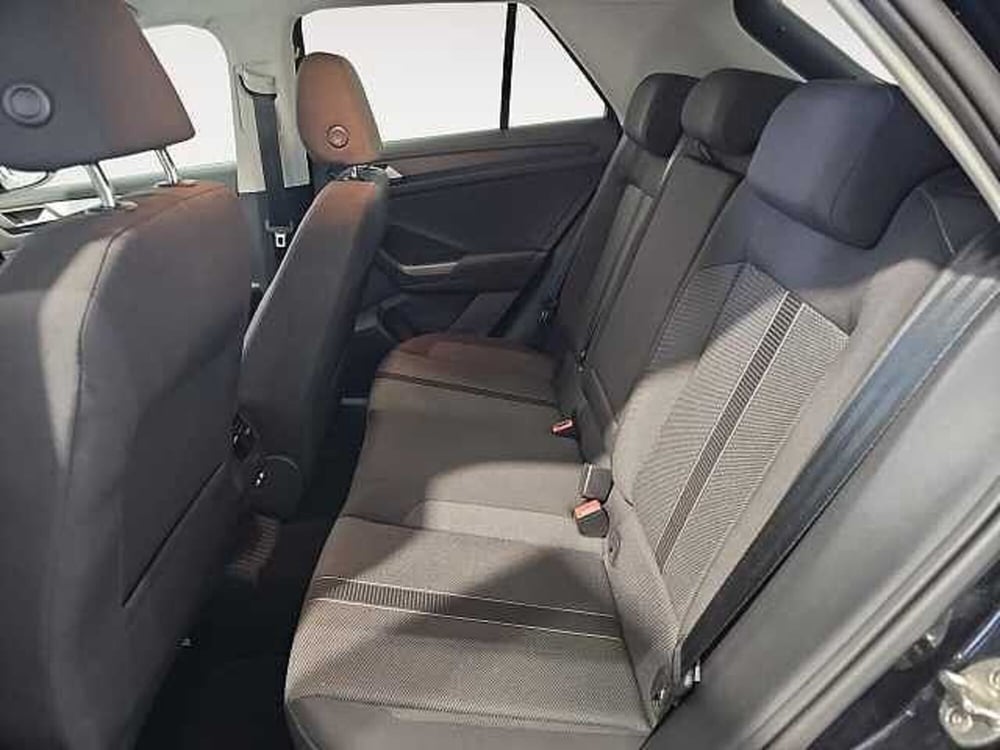Volkswagen T-Roc usata a Lecco (13)