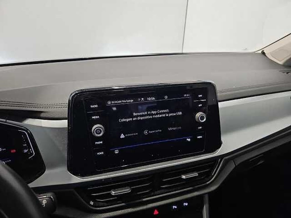 Volkswagen T-Roc usata a Lecco (16)