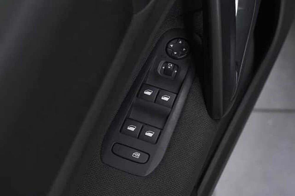 Peugeot 308 usata a Como (15)