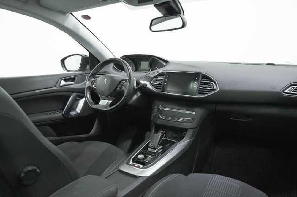 Peugeot 308 usata a Como (6)