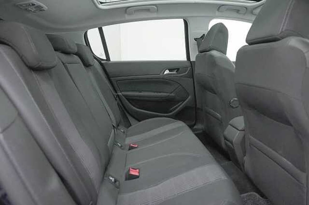 Peugeot 308 usata a Como (8)