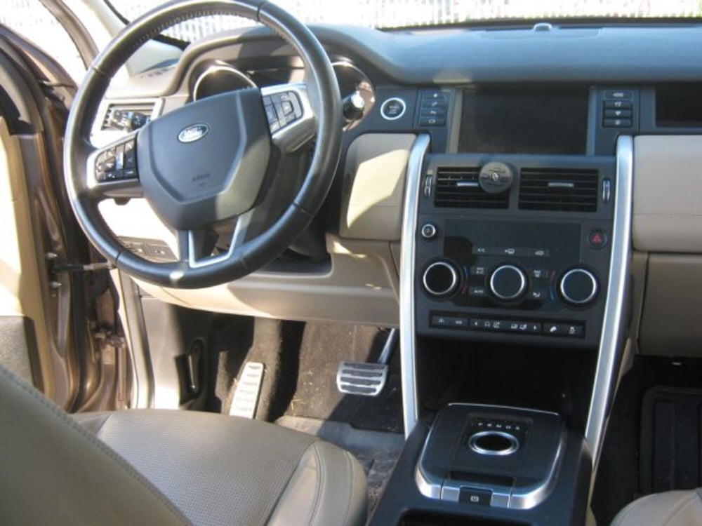 Land Rover Discovery Sport usata a Ascoli Piceno (14)