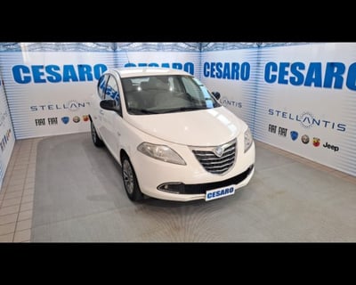 Lancia Ypsilon 1.2 69 CV 5 porte Platinum del 2011 usata a Pont Saint Martin