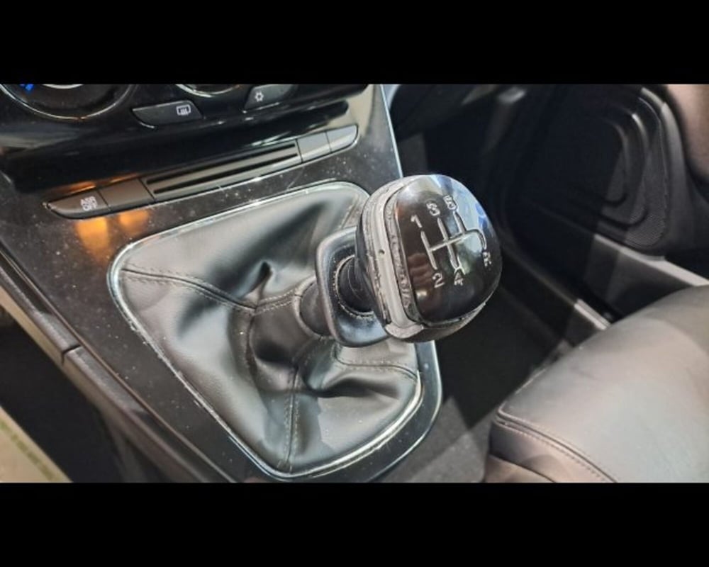 Lancia Ypsilon usata a Aosta (10)