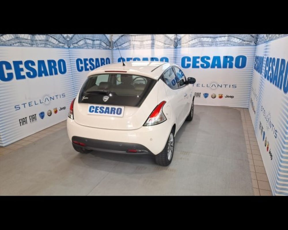 Lancia Ypsilon usata a Aosta (3)