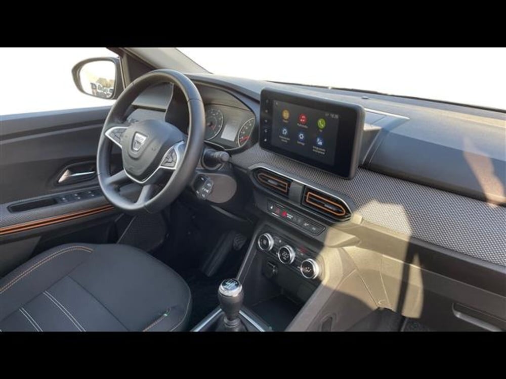 Dacia Sandero usata a Parma (13)