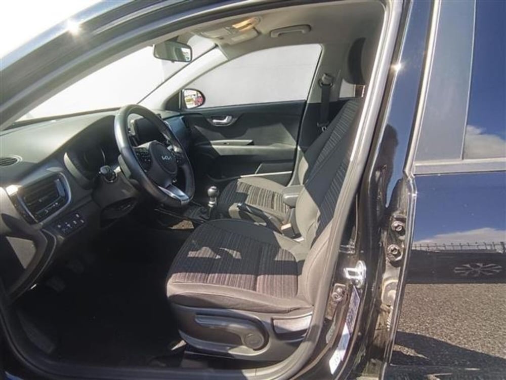 Kia Stonic usata a Livorno (9)