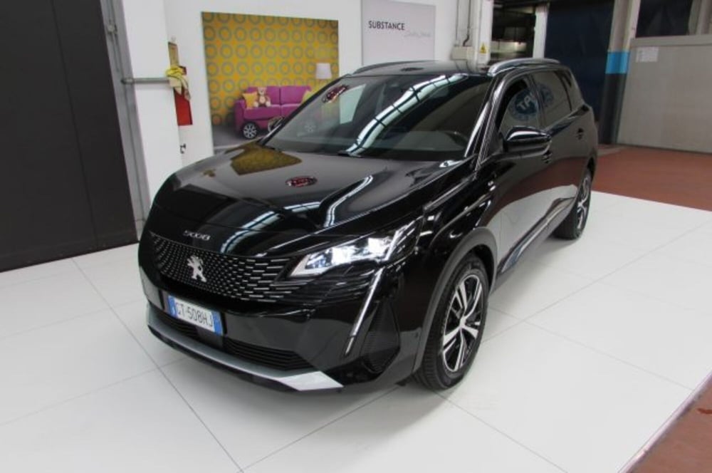 Peugeot 5008 usata a Milano