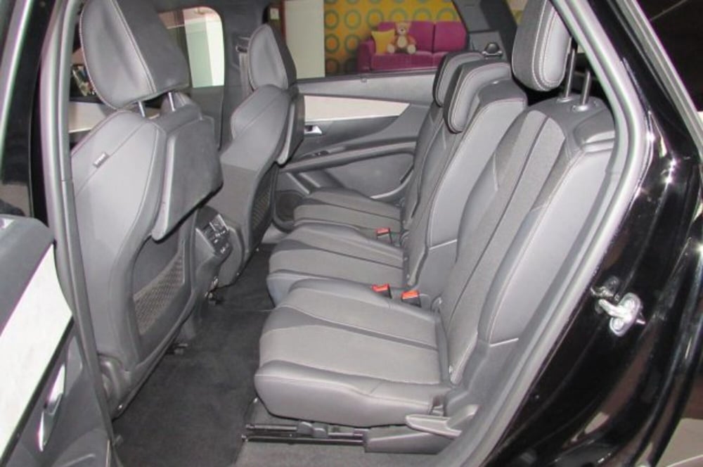 Peugeot 5008 usata a Milano (13)