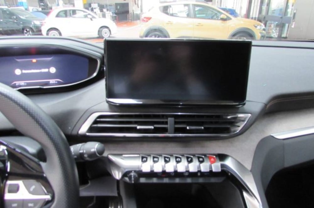 Peugeot 5008 usata a Milano (8)