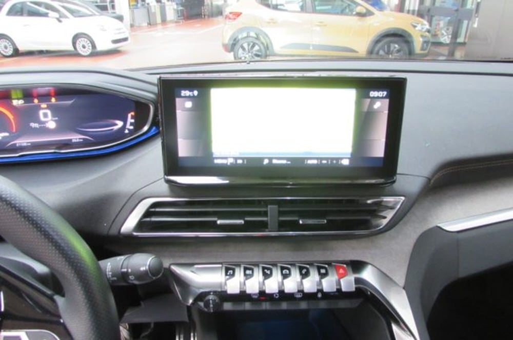 Peugeot 5008 usata a Milano (9)